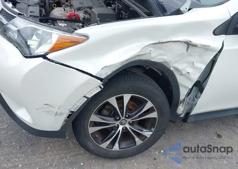 2015 Toyota Rav4 Limited z USA, uszkodzony, nr VIN 2T3DFREVXFW364102